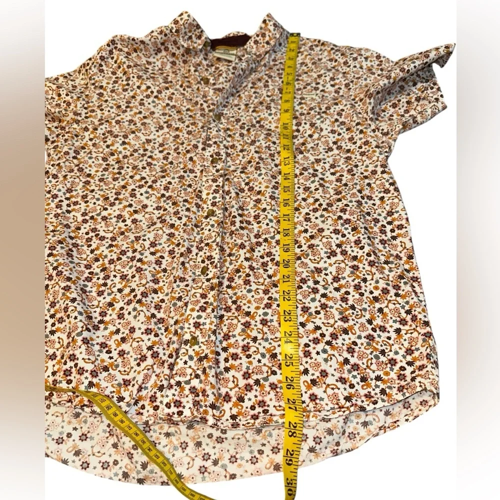 Dravus Short Sleeve Button Down Floral design paisley style light weight size‎ L